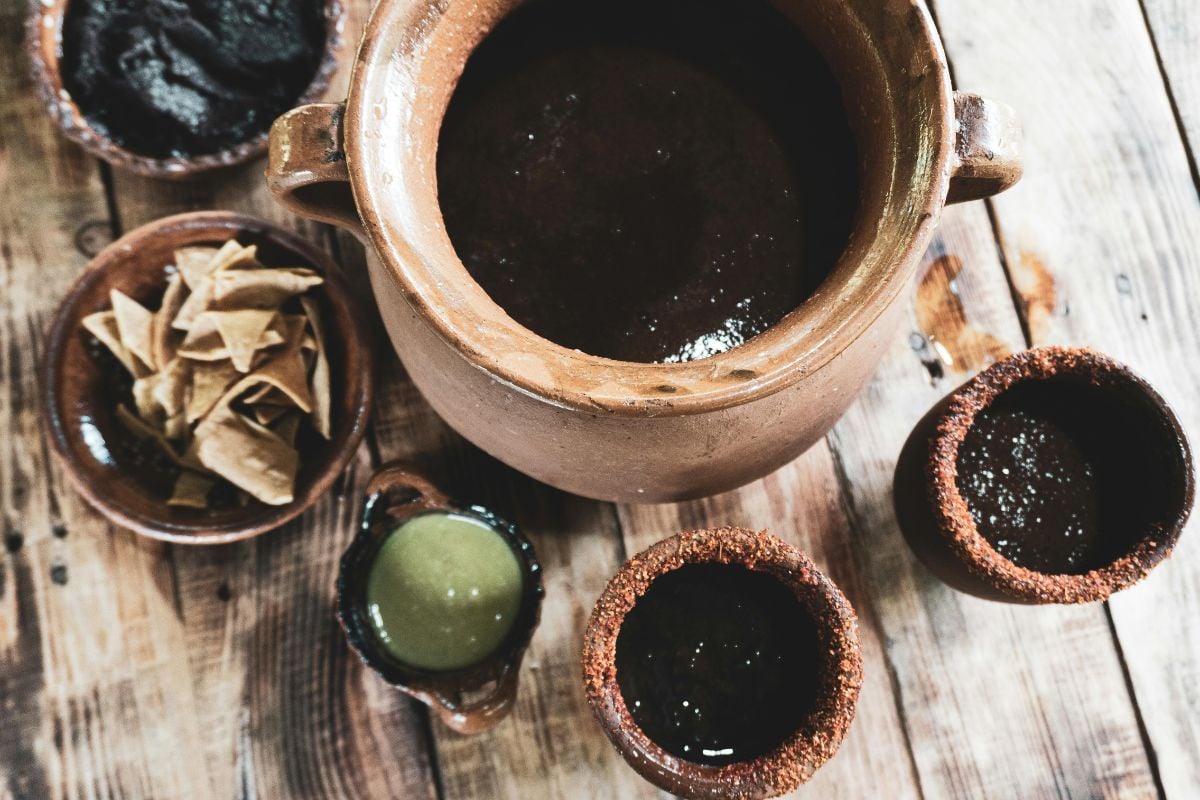 I Read Labels For You opinion on whether Clay Cookware is Safe Or Toxic for you