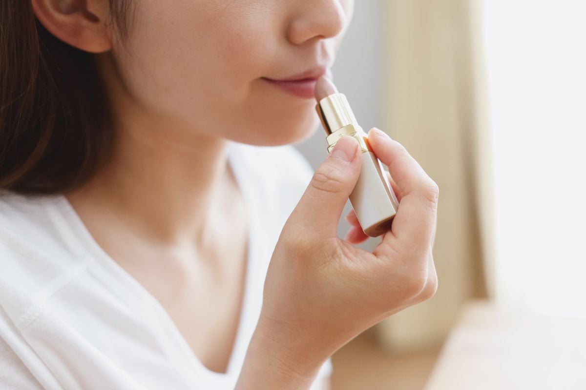I Read Labels for you opinion on how to protect yourself from lead in lipstick.