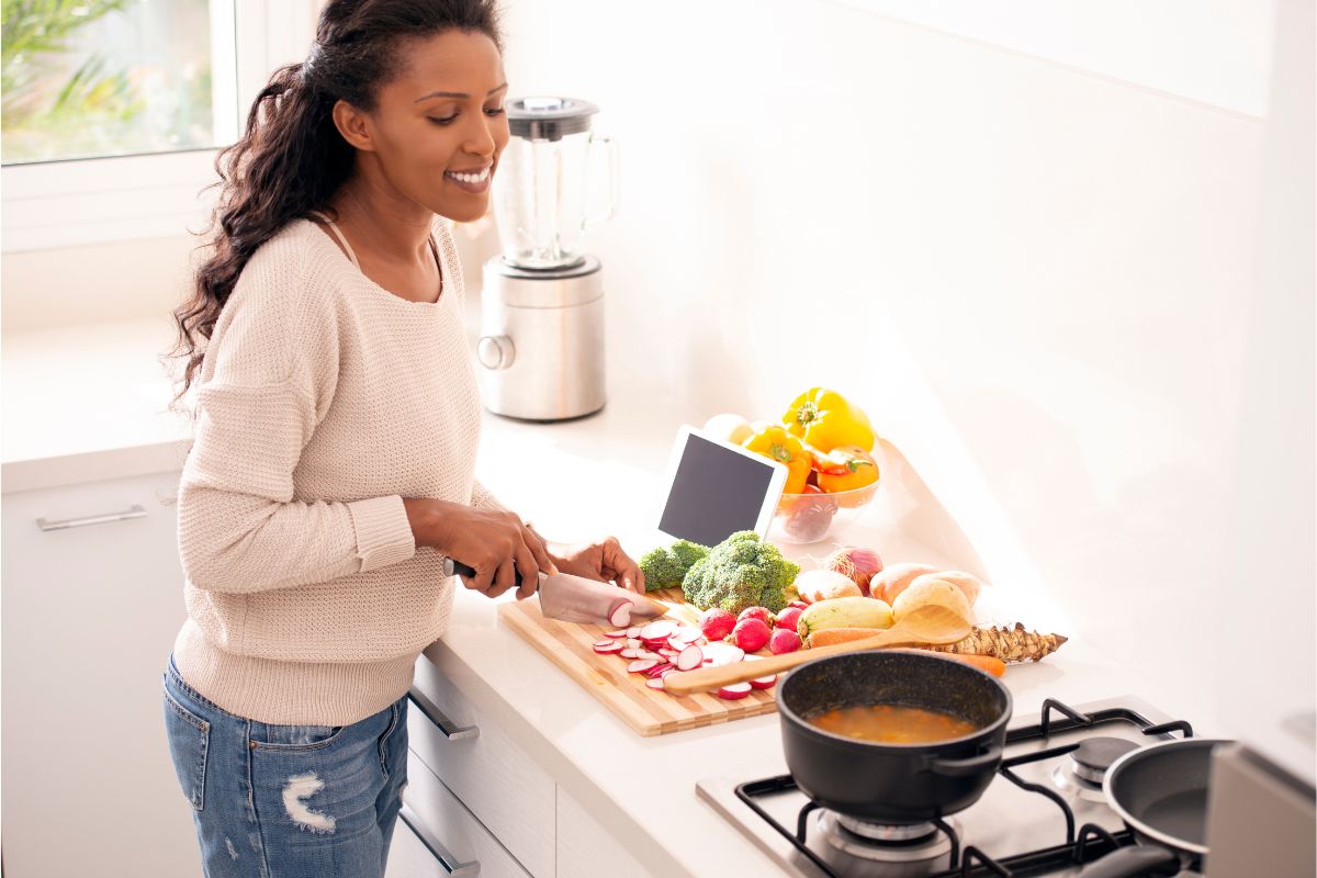 Cuisinel's Affordable Cast Iron Pan Is Just $13 at