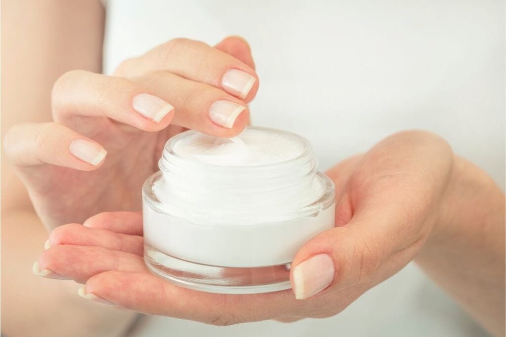 I Read Labels For You opinion on the best facial moisturizers and non-toxic skin care.
