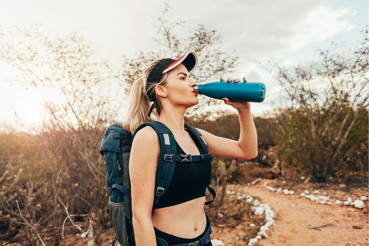 I Read Labels For You opinion on the importance of drinking from stainless steel water bottles.