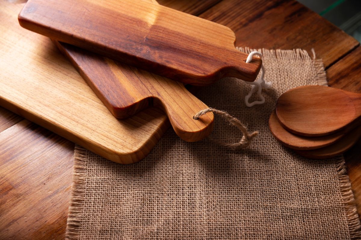 I Read Labels For You opinion on whether Linseed Oil is A Food Safe Finish