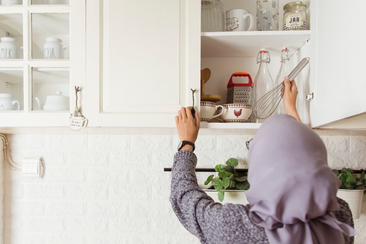 I Read Labels For You opinion on the Least Toxic Materials For Cooking Utensils