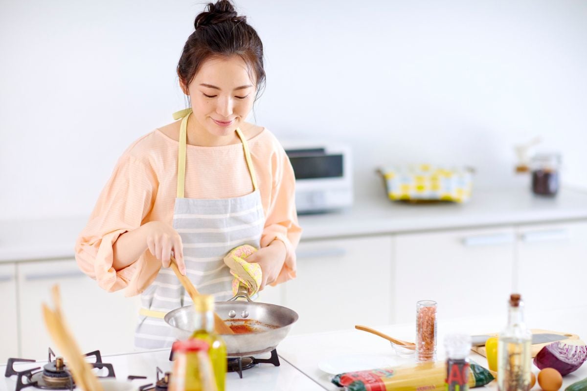 I Read Labels For You opinion on Is Titanium Cookware Safe for you