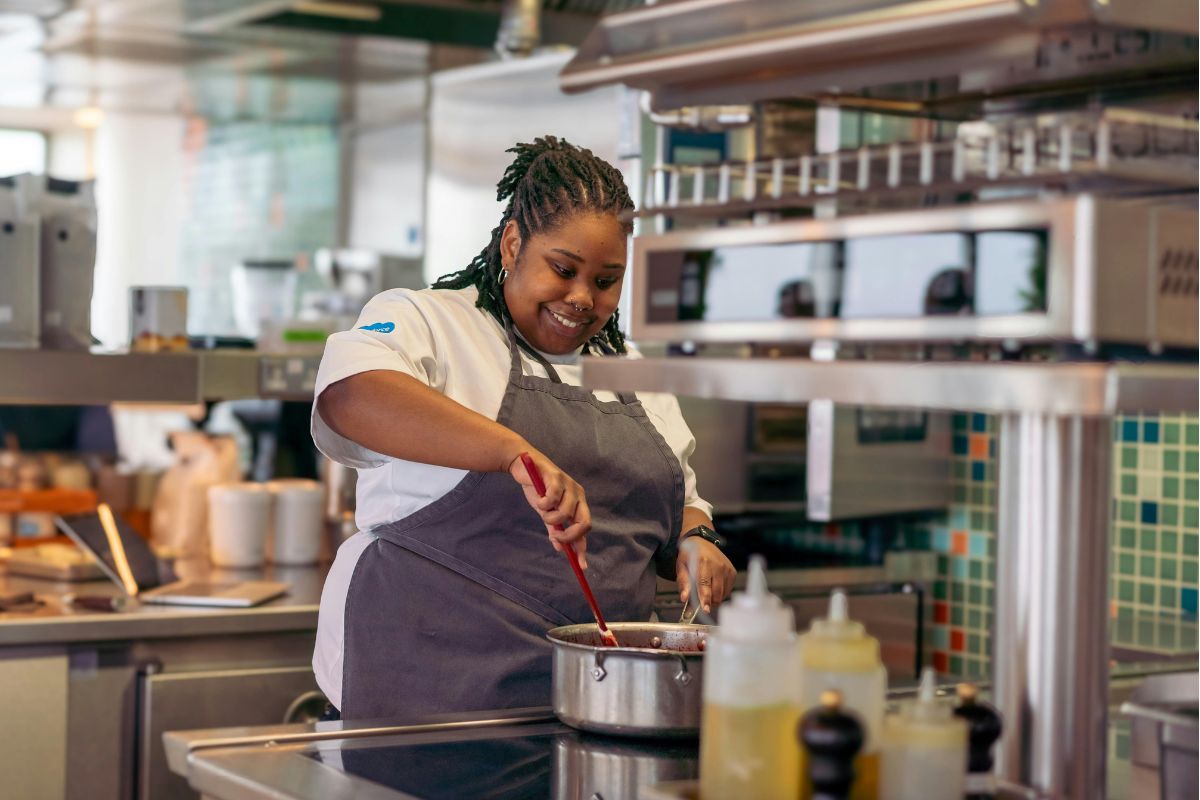 I Read Labels For You opinion on Titanium Vs Stainless Steel Cookware